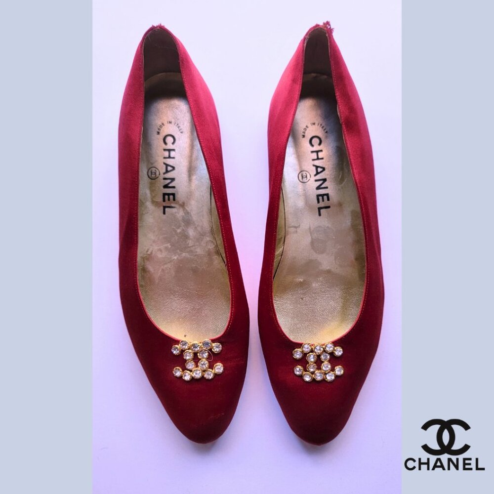 CHANEL ballet flats, size 38, size 8 US, red satin with crystal CCs